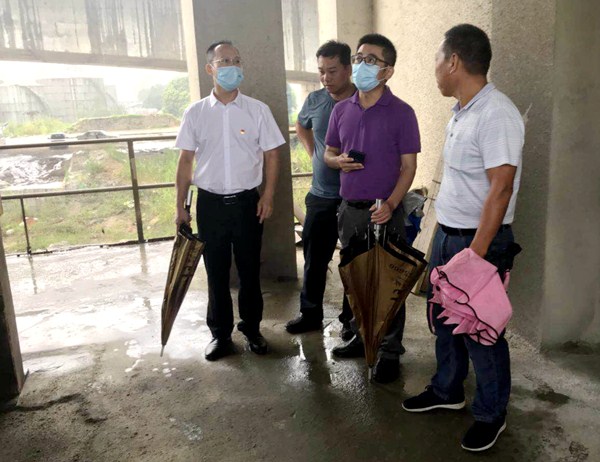 驻点团队走访5_副本.jpg