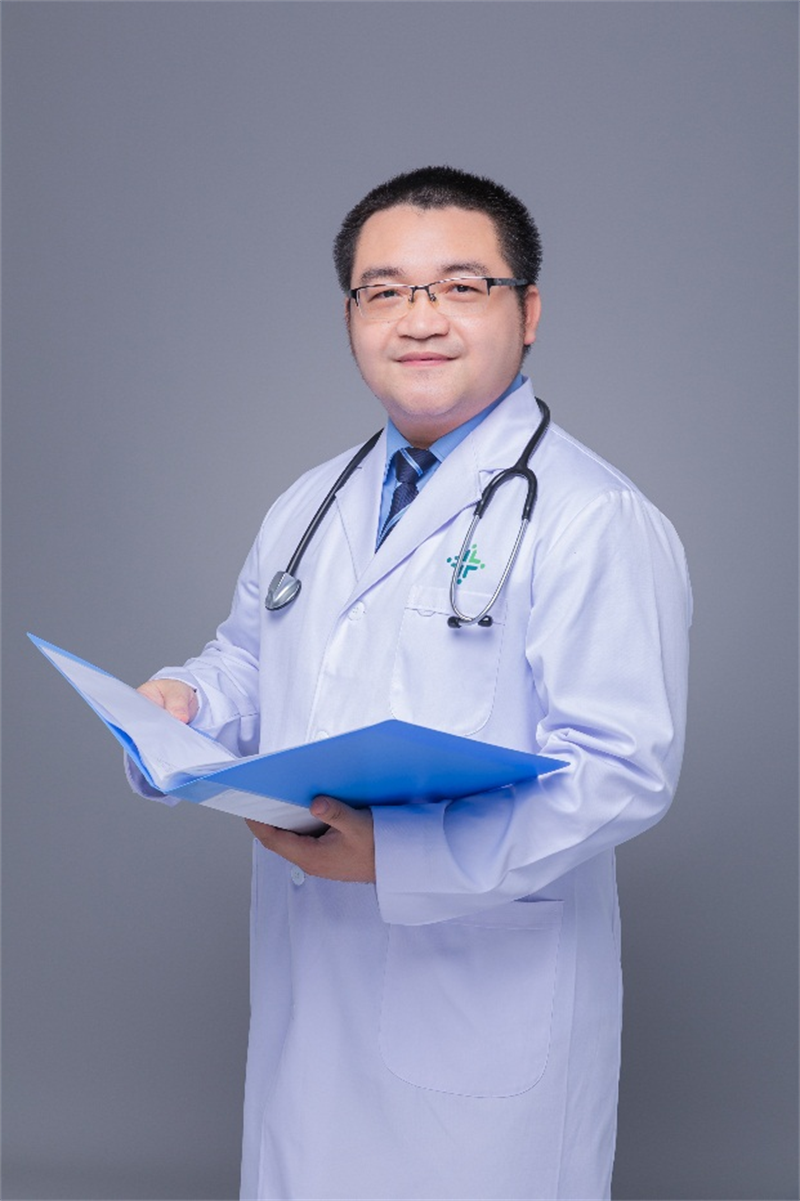 梁焯辉.png